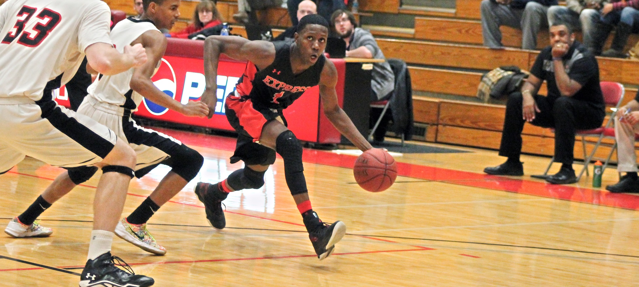 Photo by Nicholas Huenefeld/Owens Sports Information