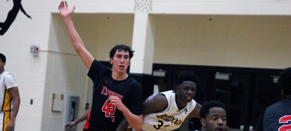 Luke Mayer, who scored a game-high 18 points, looks for the ball in the post. Photo by Nicholas Huenefeld/Owens Sports Information