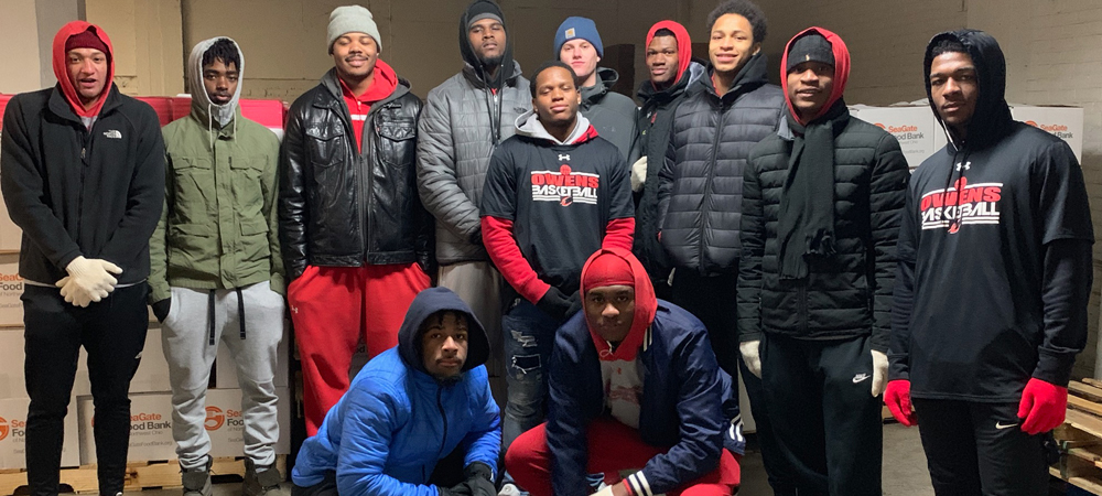 Owens Men's Basketball Program Gives Back