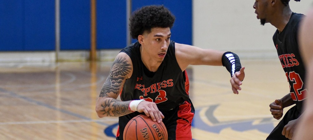 Tommy Moreno became the first player of the week recipient of the season for the Owens men's basketball program on Tuesday.