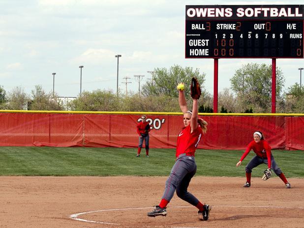 Ashlyn Michalak delivers a pitch in the fourth inning of the first game, a 4-3 win for the Express. The sophomore moved to 11-0 this year with the victory. Hallie Thompson, who was 2-for-3 with an RBI, connects on a pitch in the first game. Photos by Cherie Guthrie/Owens Sports Information