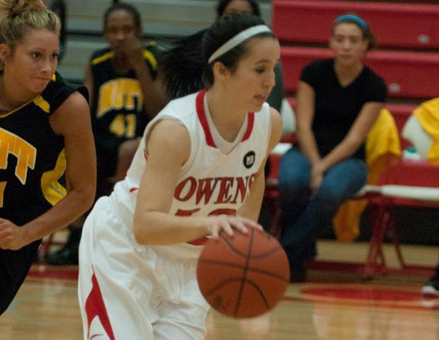 Freshman point guard Danielle Bezeau had six steals in the first half against Kirtland. Photo by Seth Foley