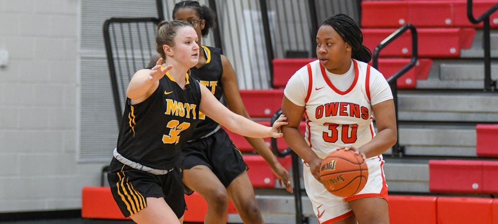 Trio leads No. 4 Owens women's basketball to 2-1 start