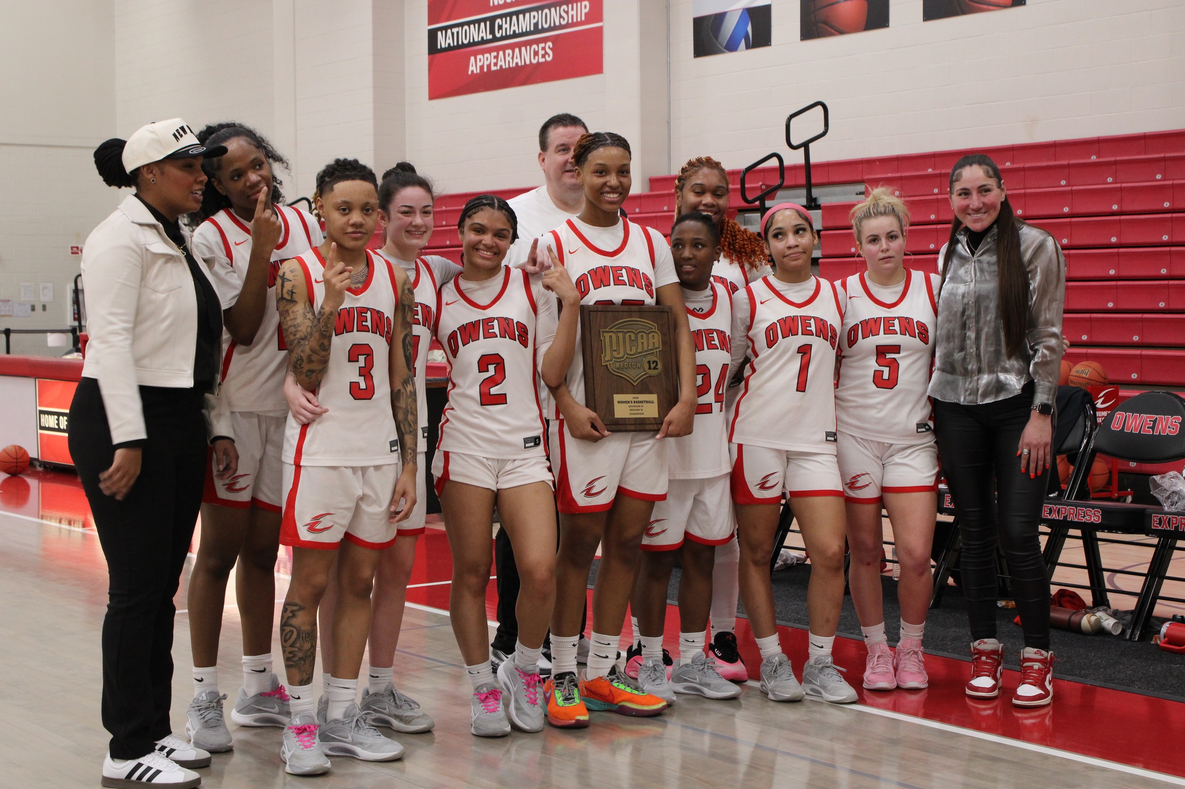 Owens Express Women&rsquo;s Basketball Captures Region Xll Title in Statement Win