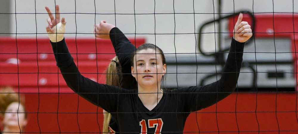 Sophomore Taylor Momany awaits a serve during a recent match.